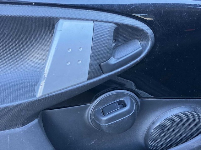 Peugeot 107 1.0 access | h-342-tr i - afbeelding 19 van  22