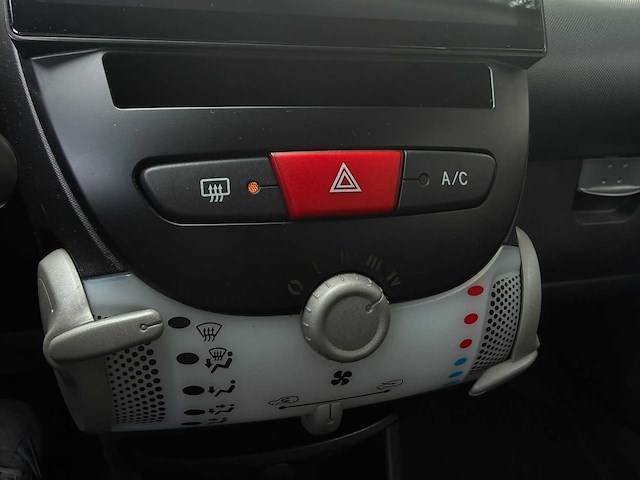Peugeot 107 1.0 active, 8-sbg-96 - afbeelding 8 van  21