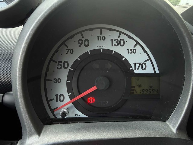 Peugeot 107 1.0 active, 8-sbg-96 - afbeelding 9 van  21