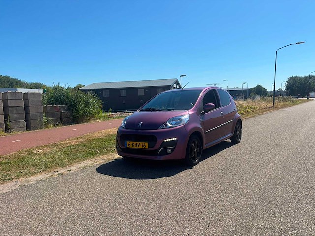 Peugeot 107 1.0 active automaat | 6-khv-16 i - afbeelding 1 van  16
