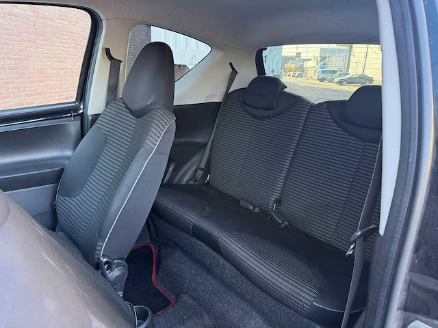 Peugeot 107 1.0 | h-342-tr i - afbeelding 8 van  17