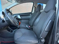 Peugeot 107 1.0 | h-342-tr i - afbeelding 12 van  17