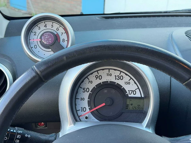Peugeot 107 1.0 | h-342-tr i - afbeelding 16 van  17