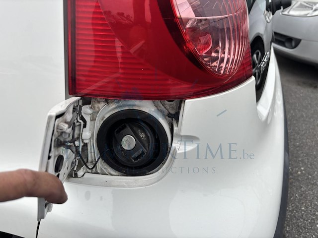 Peugeot 107 1.0i 12v urban, 2008 - afbeelding 14 van  32