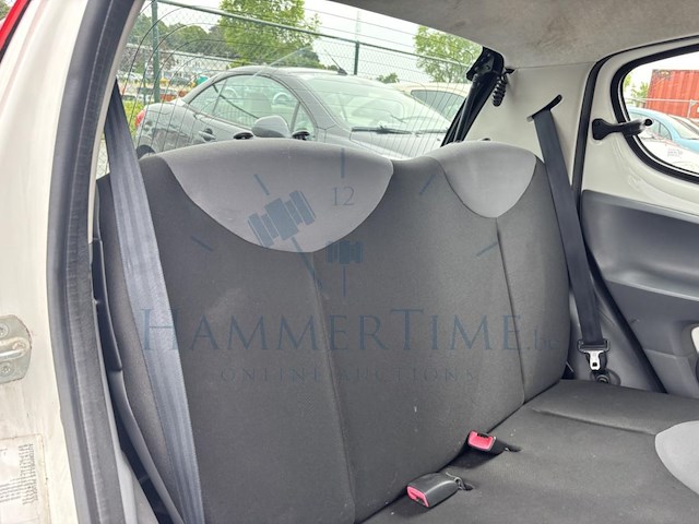 Peugeot 107 1.0i 12v urban, 2008 - afbeelding 15 van  32