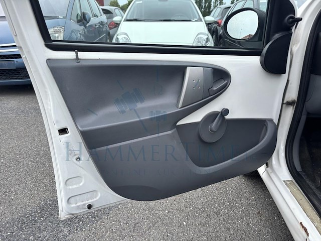 Peugeot 107 1.0i 12v urban, 2008 - afbeelding 32 van  32
