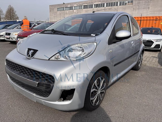 Peugeot 107 1.0i trendy 2tronic 68 at, 2011 - afbeelding 1 van  39