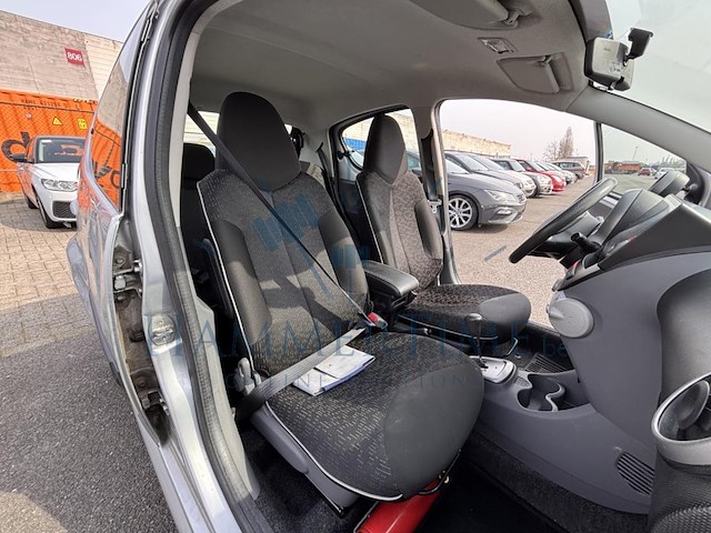 Peugeot 107 1.0i trendy 2tronic 68 at, 2011 - afbeelding 19 van  39