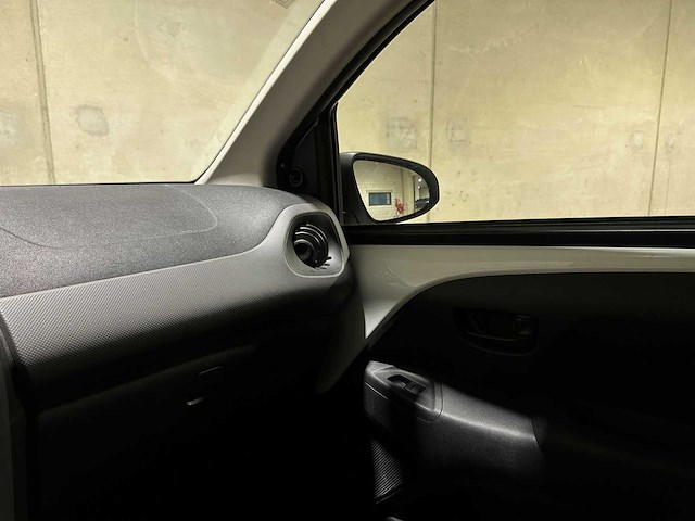 Peugeot 108 1.0 e-vti active 71pk 2021 (origineel-nl + 1e eigenaar), n-570-kn - afbeelding 19 van  25