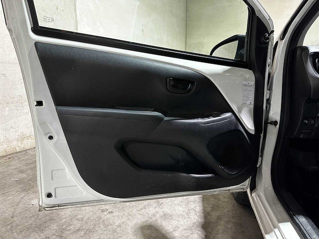 Peugeot 108 1.0 e-vti active 71pk 2021 (origineel-nl+1e eigenaar), l-297-bb - afbeelding 21 van  38