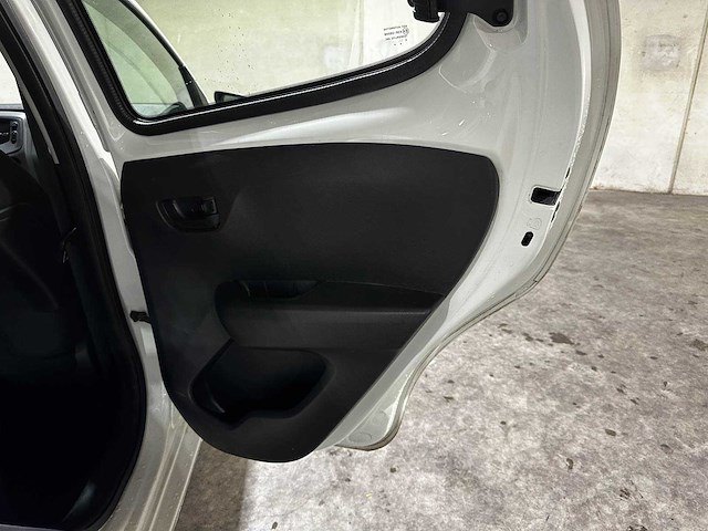 Peugeot 108 1.0 e-vti active 71pk 2021 (origineel-nl+1e eigenaar), l-297-bb - afbeelding 27 van  38