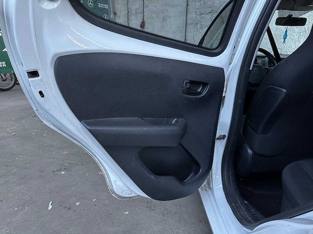 Peugeot 108 1.0 e-vti active 72pk 2021 (eerste eigenaar), l-735-vt - afbeelding 24 van  38