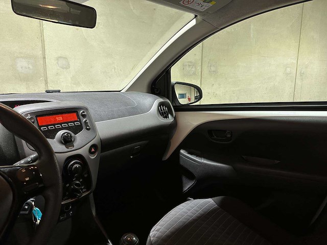 Peugeot 108 1.0 e-vti active 72pk 2021 (origineel-nl), n-569-kn - afbeelding 10 van  39