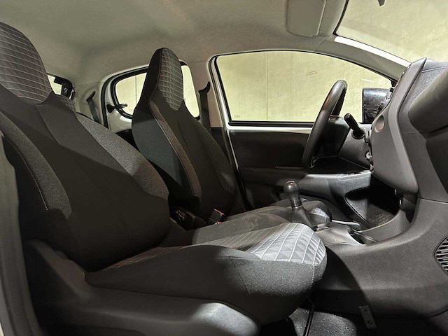 Peugeot 108 1.0 e-vti active 72pk 2021 (origineel-nl), n-569-kn - afbeelding 37 van  39