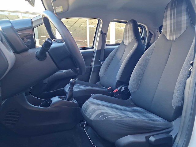 Peugeot 108 1.0 e-vti active | xg-697-v - afbeelding 6 van  7