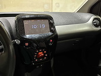 Peugeot 108 1.2 puretech allure 82pk 2015, pp-318-l - afbeelding 7 van  41