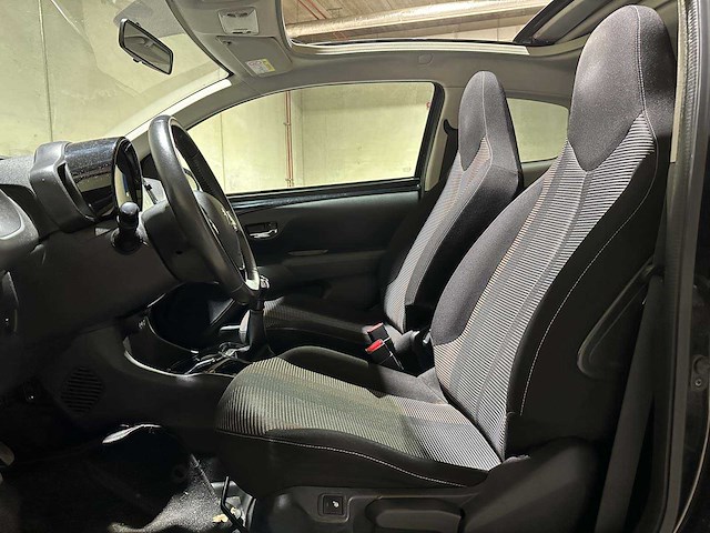 Peugeot 108 1.2 puretech allure 82pk 2015, pp-318-l - afbeelding 11 van  41