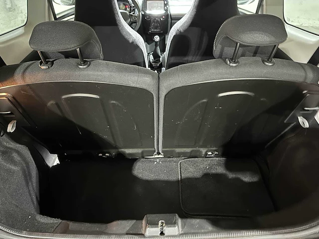 Peugeot 108 1.2 puretech allure 82pk 2015, pp-318-l - afbeelding 29 van  41