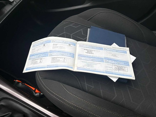 Peugeot 2008 - 1.2 vti act. pack pr , 6-xfd-22 - afbeelding 3 van  5