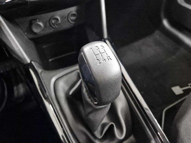 Peugeot 2008 - 1.2 vti active * 2-klg-79 - afbeelding 4 van  19