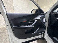 Peugeot 2008 1.2 pt active pack 102pk 2023 (origineel-nl + 1e eigenaar), s-736-sx - afbeelding 25 van  55
