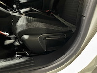 Peugeot 2008 1.2 pt active pack 102pk 2023 (origineel-nl + 1e eigenaar), s-736-sx - afbeelding 27 van  55