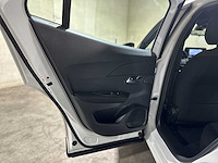 Peugeot 2008 1.2 pt active pack 102pk 2023 (origineel-nl + 1e eigenaar), s-736-sx - afbeelding 31 van  55
