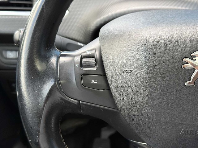 Peugeot 2008 1.2 pt bl executive | pz-019-g i - afbeelding 9 van  30