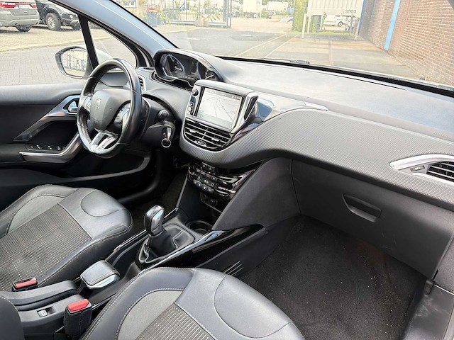 Peugeot 2008 1.2 pt bl executive | pz-019-g i - afbeelding 22 van  30