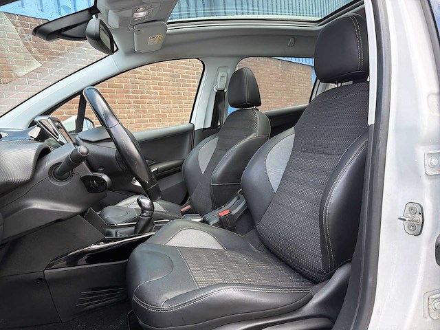 Peugeot 2008 1.2 pt bl executive | pz-019-g i - afbeelding 25 van  30
