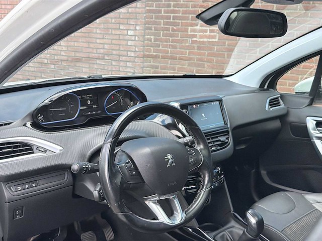 Peugeot 2008 1.2 pt bl executive | pz-019-g i - afbeelding 29 van  30