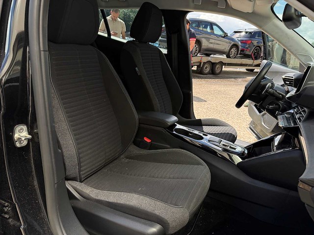 Peugeot 2008 1.2 pure tech 131pk 2023 - afbeelding 27 van  38
