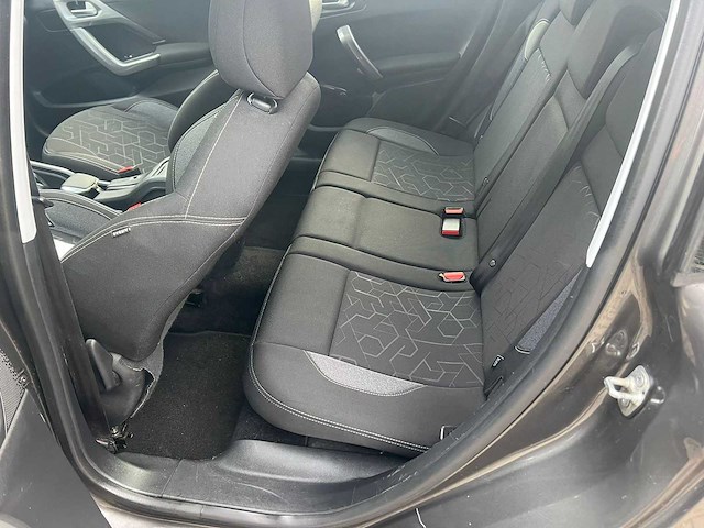 Peugeot 2008 1.2 puret. blue lion automaat, rz-581-j - afbeelding 7 van  11