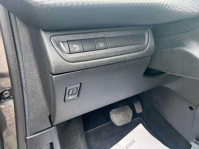 Peugeot 2008 1.2 puret. blue lion automaat, rz-581-j - afbeelding 7 van  18