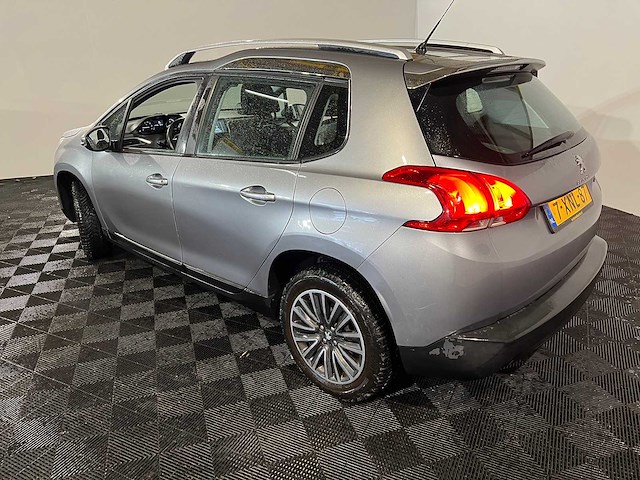 Peugeot 2008 1.2 puretech active, 7-xnl-87 - afbeelding 10 van  17