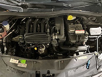 Peugeot 2008 1.2 puretech active 82pk 2015 (origineel-nl), 2-zst-06 - afbeelding 29 van  43