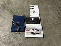 Peugeot 2008 1.2 puretech active 82pk 2015 (origineel-nl), 2-zst-06 - afbeelding 30 van  43