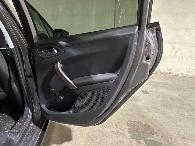 Peugeot 2008 1.2 puretech active 82pk 2015 (origineel-nl), 2-zst-06 - afbeelding 27 van  43