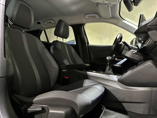 Peugeot 2008 1.2 puretech allure 102pk 2021 (origineel-nl+1e eigenaar), k-010-kv - afbeelding 31 van  39