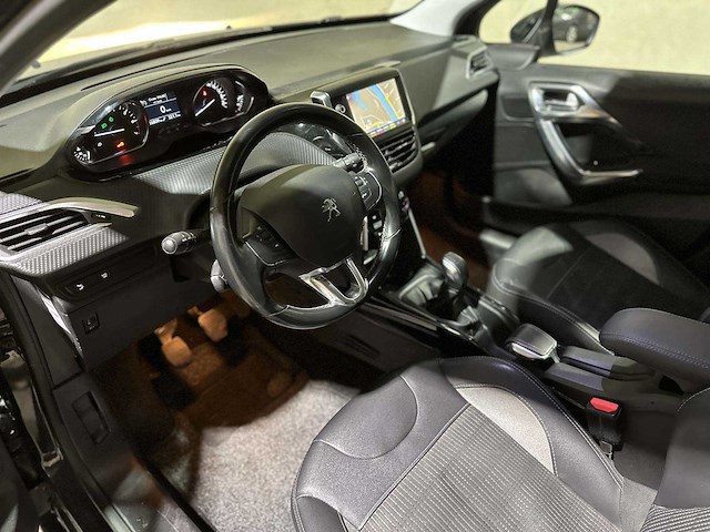 Peugeot 2008 1.2 puretech allure 110pk 2018 (origineel-nl), rl-527-z - afbeelding 10 van  40