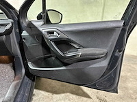 Peugeot 2008 1.2 puretech allure 110pk 2018 (origineel-nl), rl-527-z - afbeelding 29 van  40