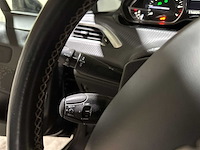 Peugeot 2008 1.2 puretech allure 110pk 2018 (origineel-nl), rl-527-z - afbeelding 13 van  36