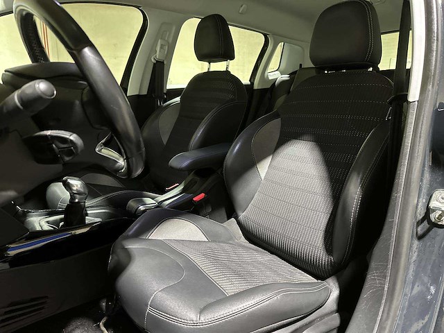 Peugeot 2008 1.2 puretech allure 110pk 2018 (origineel-nl), rl-527-z - afbeelding 7 van  13