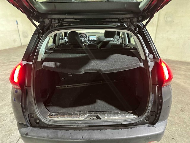 Peugeot 2008 1.2 puretech allure 110pk 2018 (origineel-nl), rl-527-z - afbeelding 24 van  40