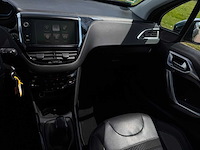 Peugeot 2008 1.2 puretech féline, h-167-vx - afbeelding 4 van  13