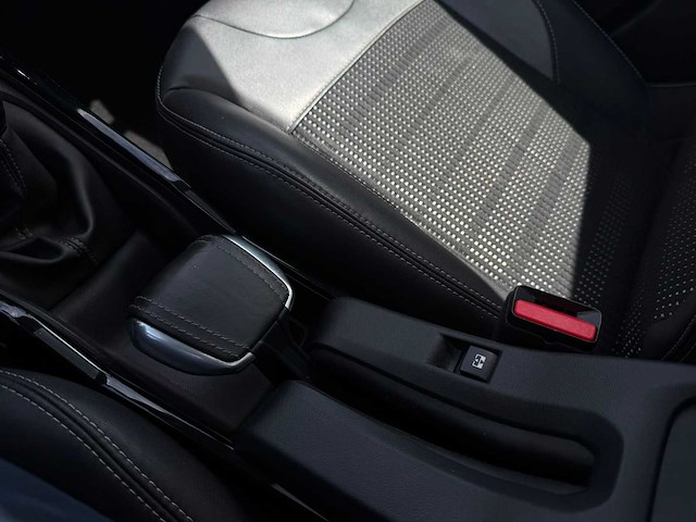 Peugeot 2008 1.2 puretech féline, h-167-vx - afbeelding 12 van  13