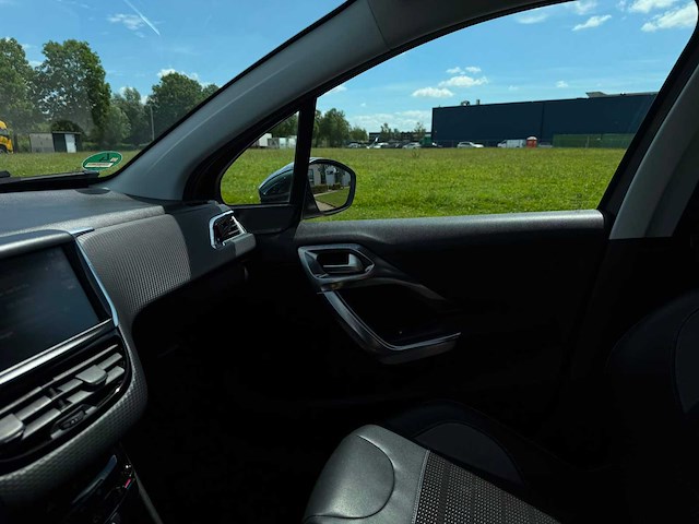 Peugeot 2008 1.2 puretech féline, h-167-vx - afbeelding 13 van  13