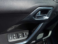 Peugeot 2008 1.2 puretech féline, h-167-vx - afbeelding 2 van  18