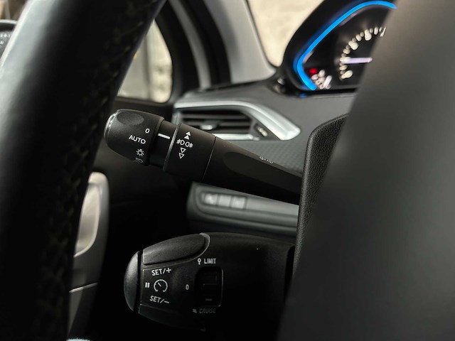 Peugeot 2008 1.2 puretech gt-line 109pk 2018, hlh-96-s - afbeelding 15 van  39