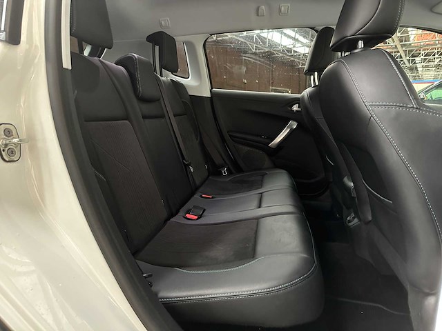 Peugeot 2008 1.2 puretech gt-line 109pk 2018, hlh-96-s - afbeelding 28 van  39
